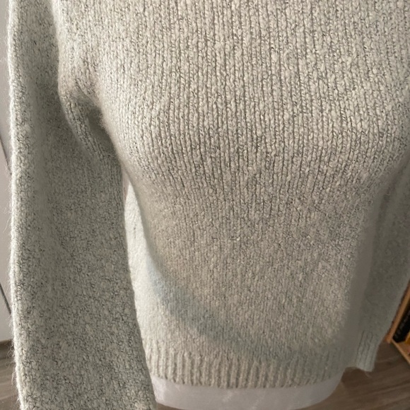 Brandy Melville One Size Wool Blend Cassia Turtleneck Sweater Cream Ivory Small - Picture 3 of 9